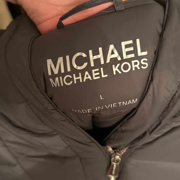 Like brand new . - Picture 3 of 3